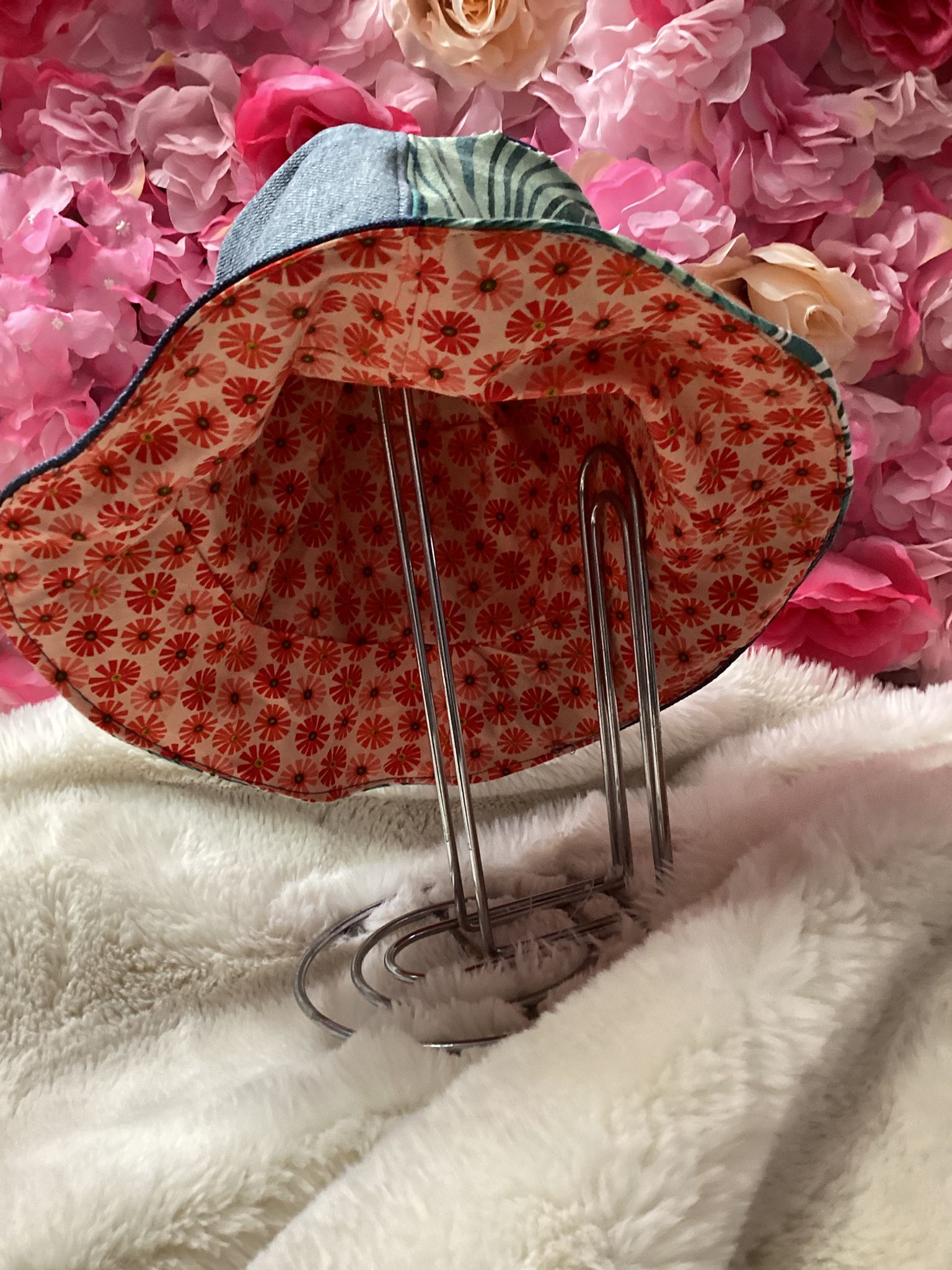 Poppy Wave bucket